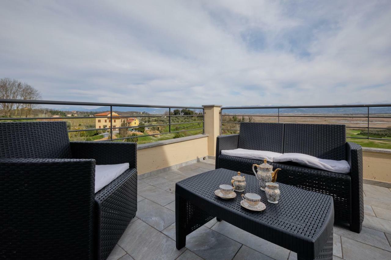 La Terrazza Del Bimbo Villa Fucecchio Bagian luar foto